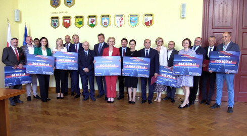 Rządowe dotacje na drogi w regionie  - grafika