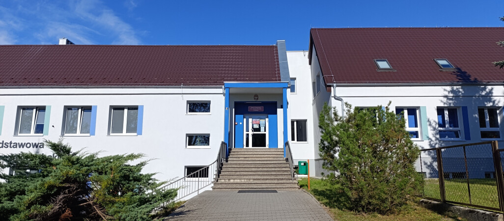 Szkoła w Łąkiem jak nowa 
