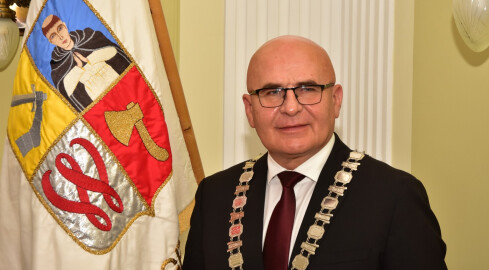 Burmistrz Wągrowca z zarzutami korupcyjnymi - grafika