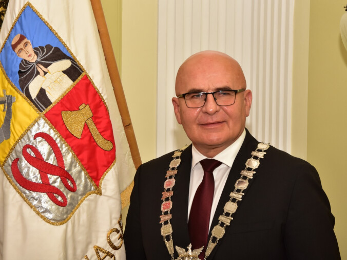 Burmistrz Wągrowca z zarzutami korupcyjnymi - grafika