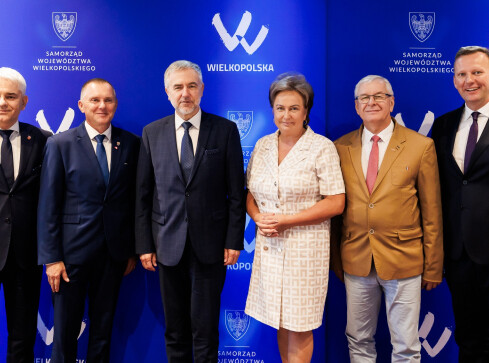 Dożynki dla rolników, a nie dla VIP-ów  - grafika