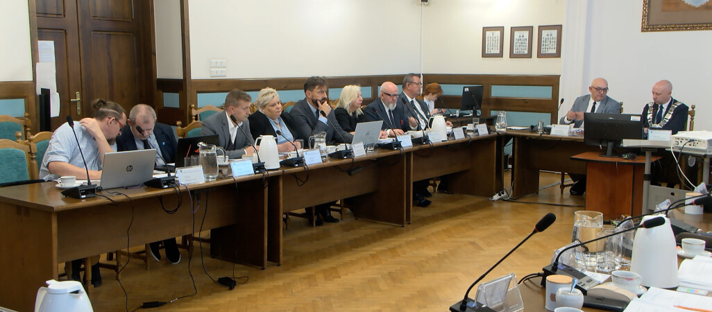 Wciąż duże emocje w sprawie sprzedaży działek inwestorowi