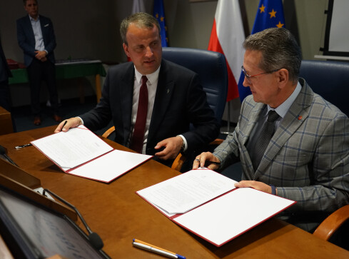 Dotacja na trzy ulice w Czarnkowie i Kamienną w Pile  - grafika