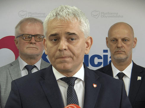 Nowy starosta pilski i przewodnicząca rady - grafika