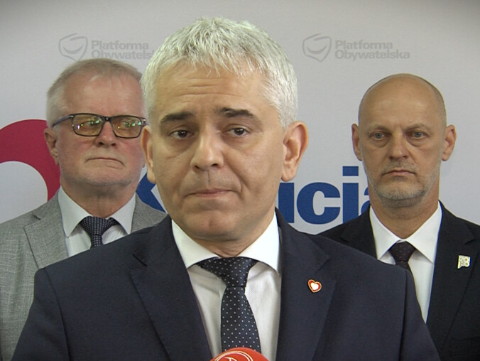Nowy starosta pilski i przewodnicząca rady - grafika