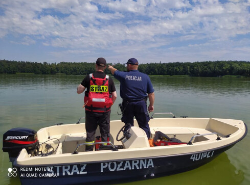 Służby kontrolują kąpieliska w regionie  - grafika