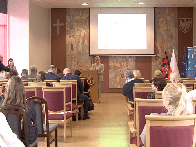 Jak skutecznie chronić ofiary przemocy domowej? - grafika