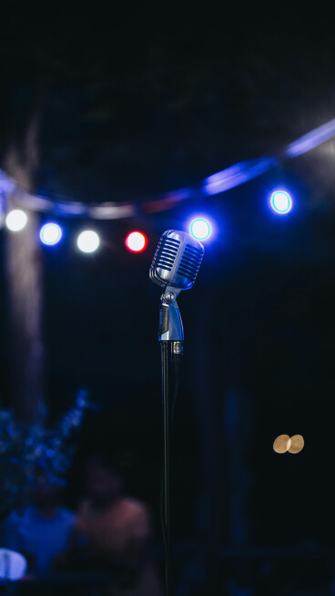 Stand-up na wyspie - grafika